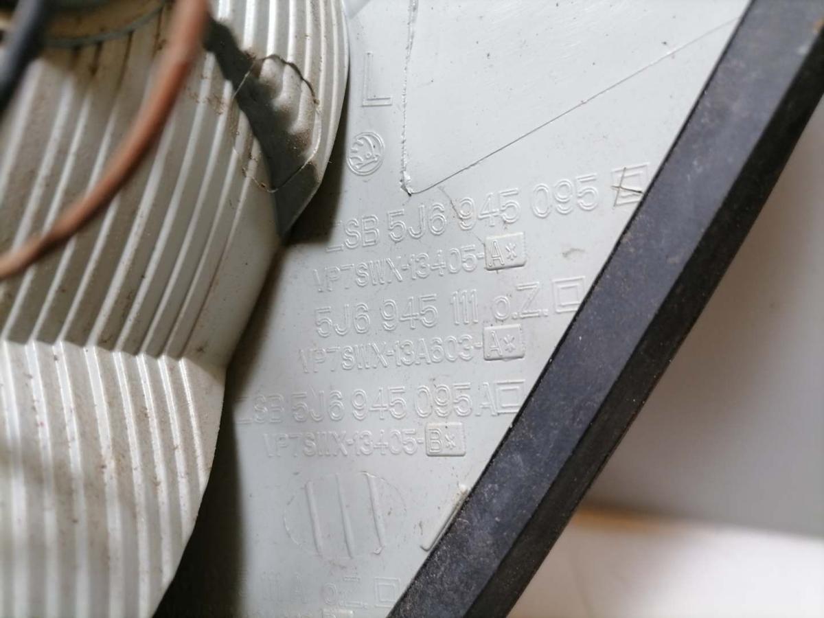 Skoda Fabia 2 5J original R&uuml;cklicht R&uuml;ckleuchte Schlussleuchte links Bj.2012